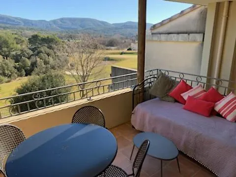 Appartement Cosy Residence Du Golf De Saumane 0*, Saumane-de-Vaucluse