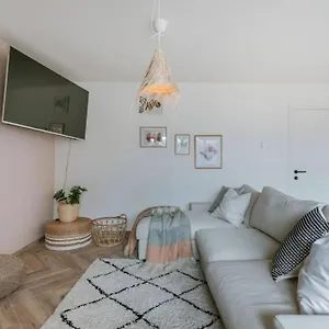 Juan - Stijlvol Met Uitzicht Op De Kaai Appartement Oostende